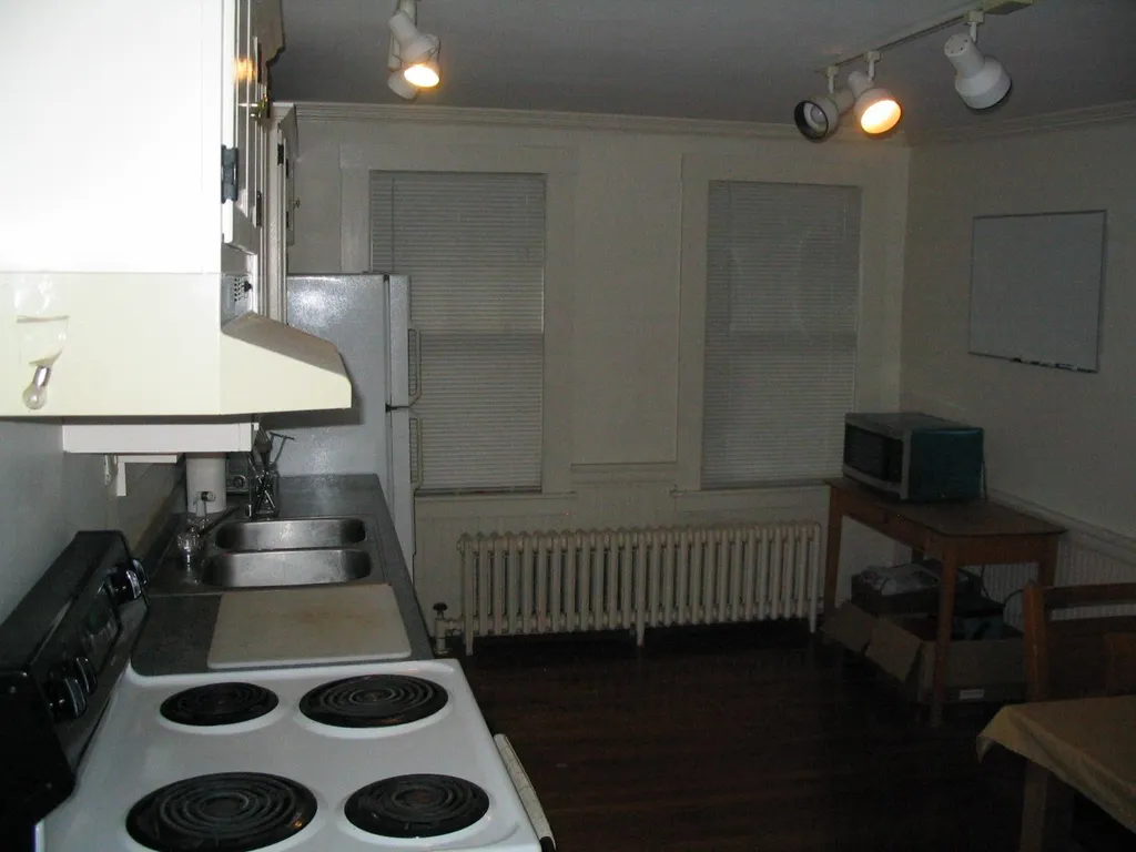 64 Grove Street Peterborough NH 03458