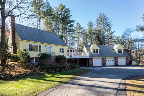 71 Raymond Road Deerfield NH 03037