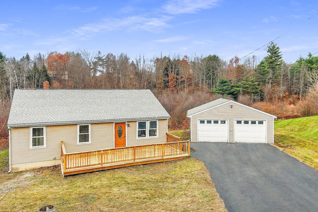 22 Alderwood Court Claremont NH 03743
