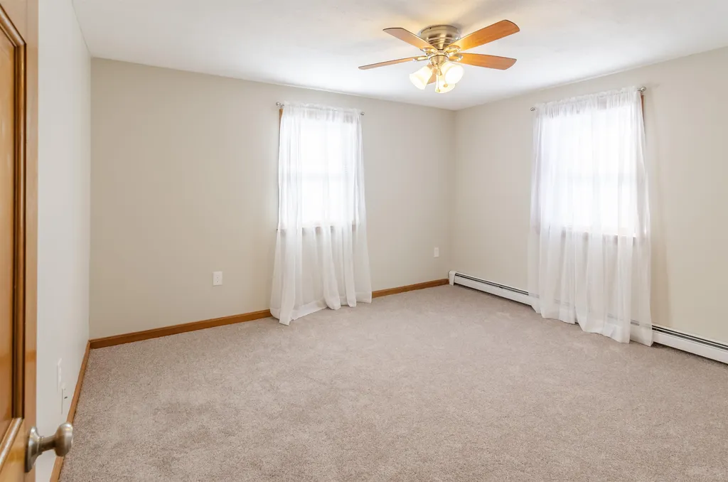 13L Phillip Road Derry NH 03038