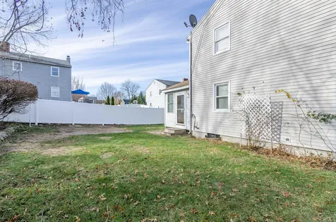 13l Phillip Road Derry NH 03038