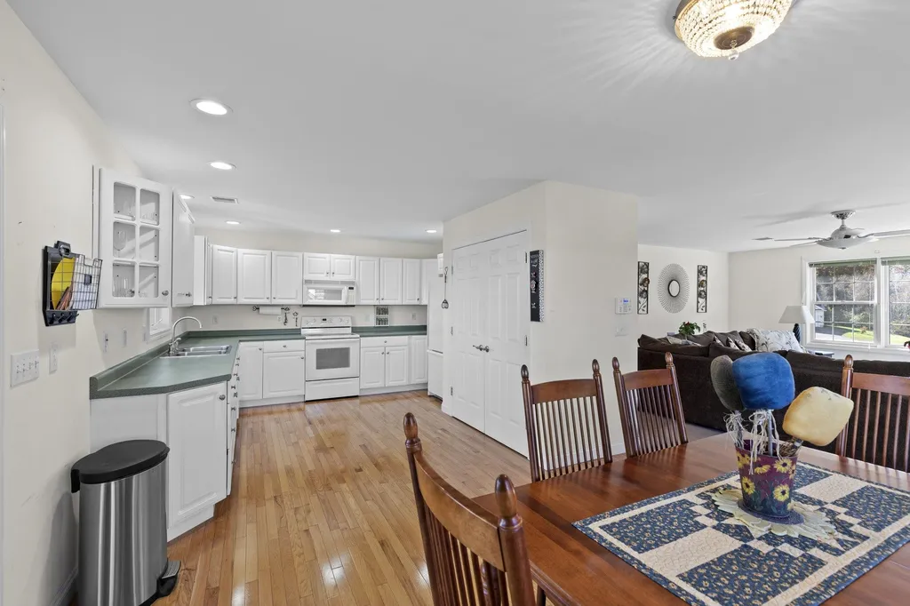 50 Ians Way Rochester NH 03867