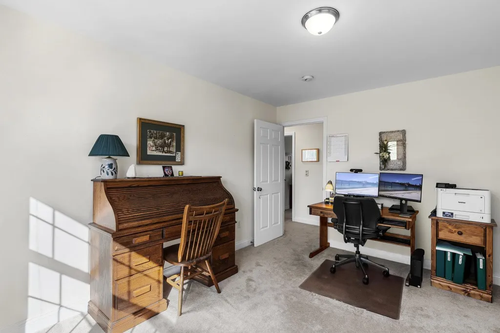 50 Ians Way Rochester NH 03867
