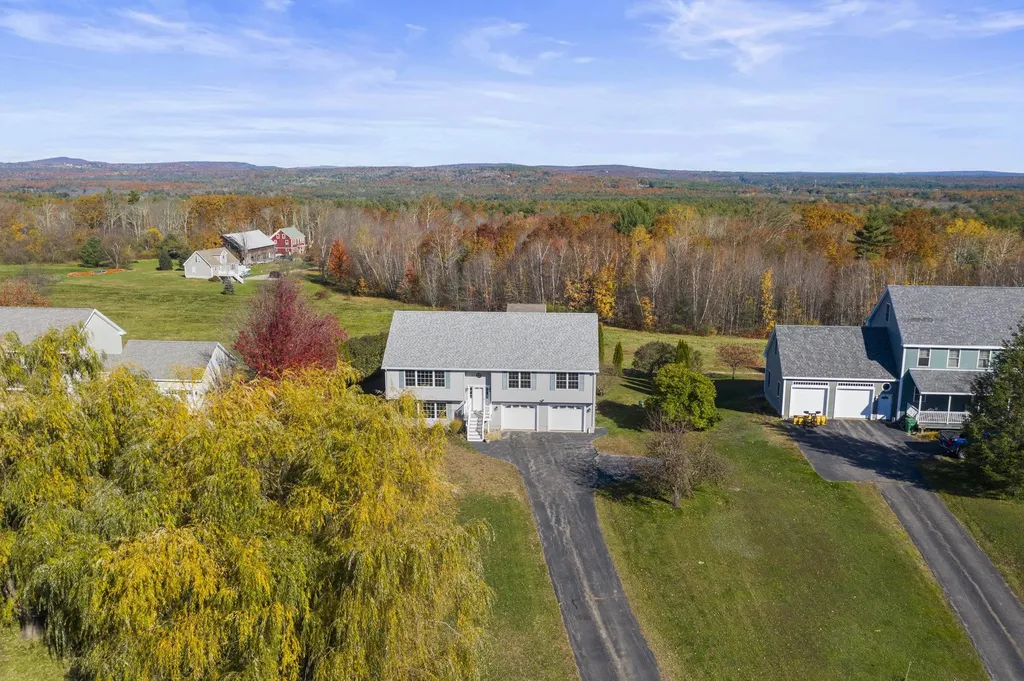 50 Ians Way Rochester NH 03867