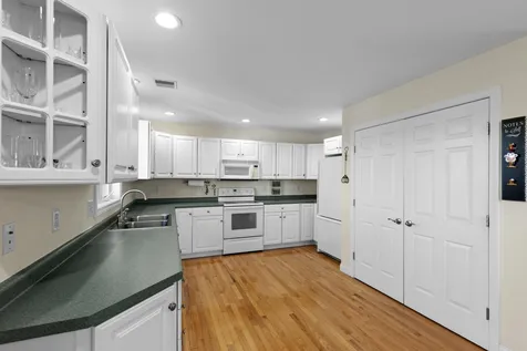 50 Ians Way Rochester NH 03867