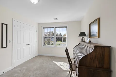 50 Ians Way Rochester NH 03867