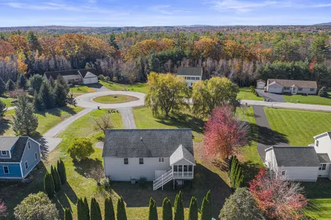 50 Ians Way Rochester NH 03867
