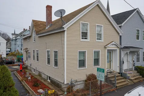 92 Laurel Street Manchester NH 03103