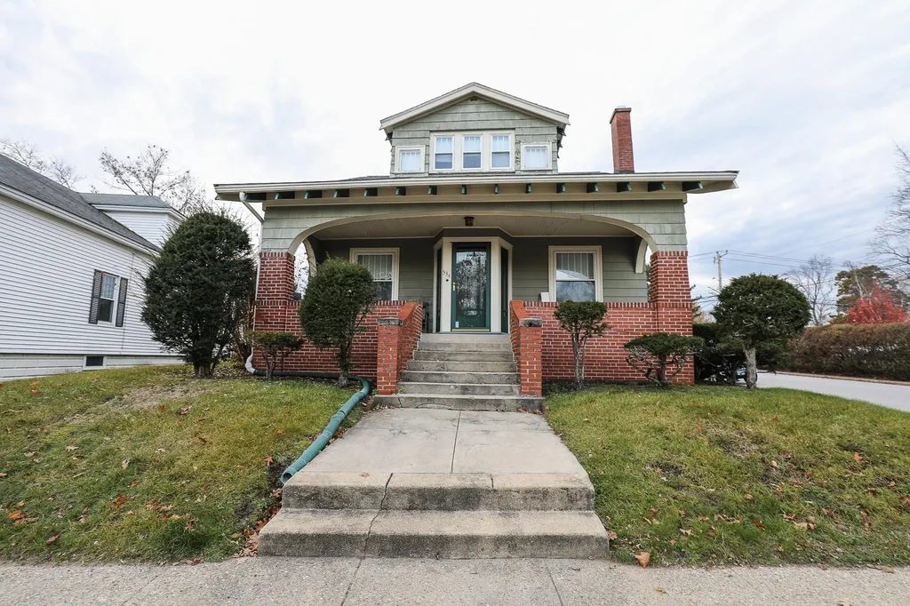 534 Coolidge Avenue Manchester NH 03102
