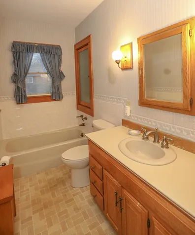 534 Coolidge Avenue Manchester NH 03102