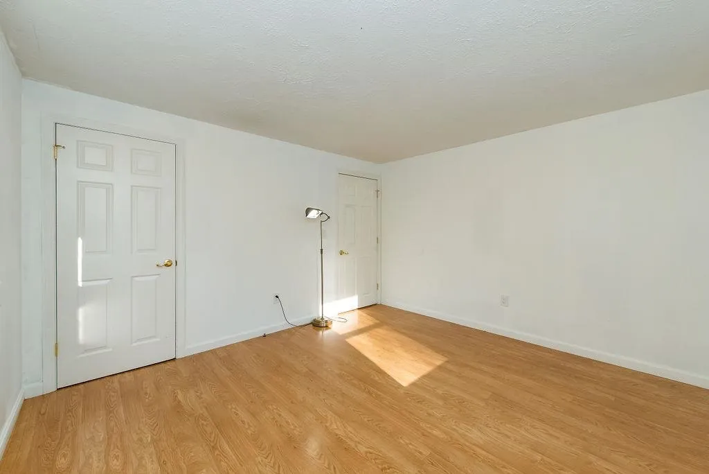 16 Glen Hill Road Dover NH 03820
