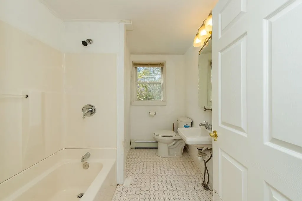 16 Glen Hill Road Dover NH 03820