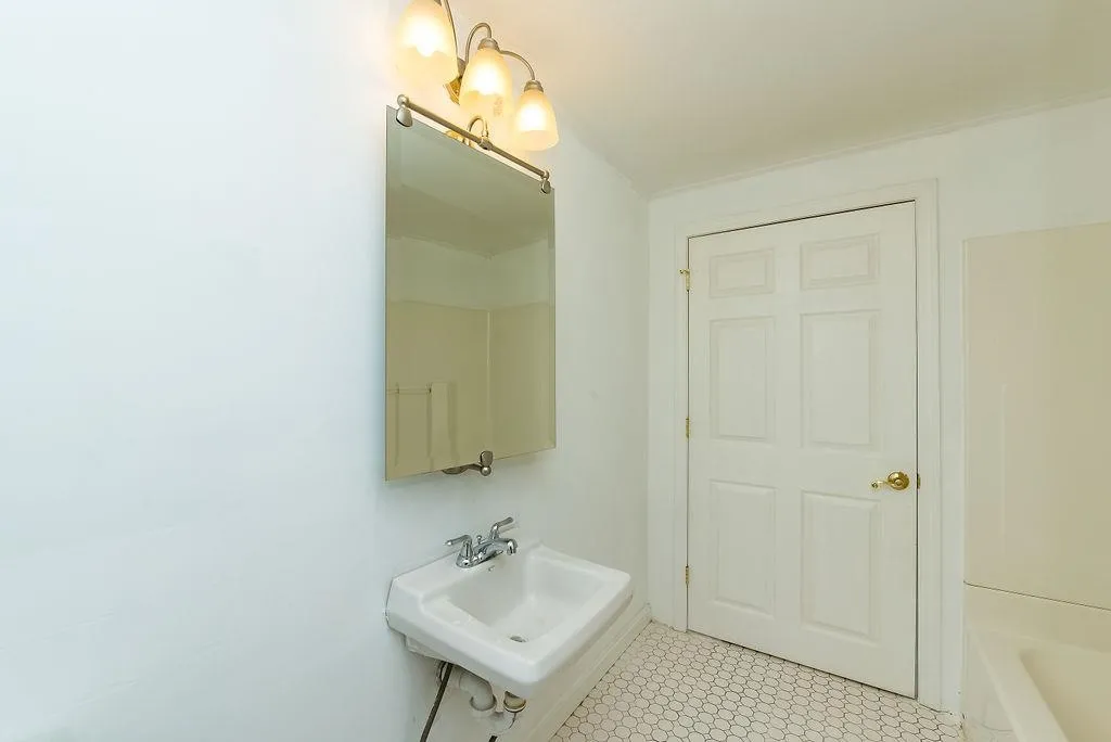 16 Glen Hill Road Dover NH 03820