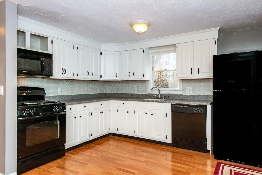16 Glen Hill Road Dover NH 03820