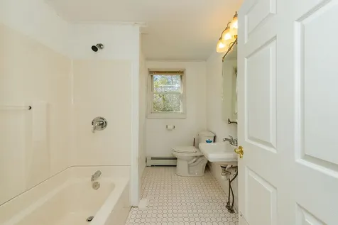 16 Glen Hill Road Dover NH 03820