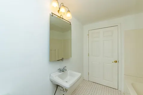 16 Glen Hill Road Dover NH 03820