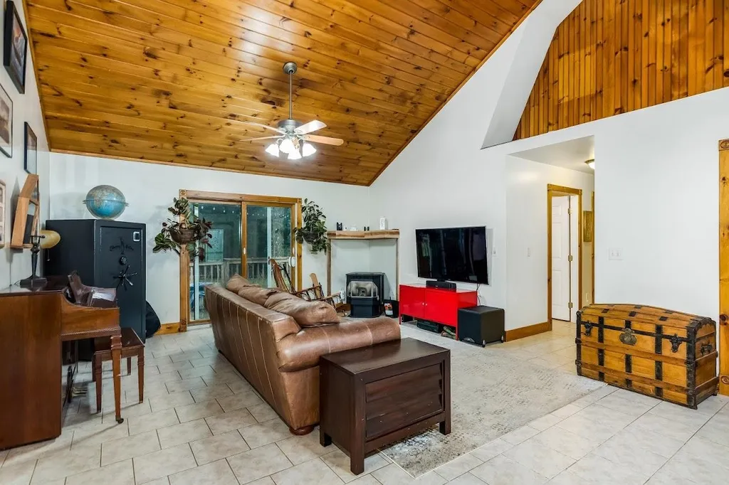 502 Kings Hill Road Bakersfield VT 05441