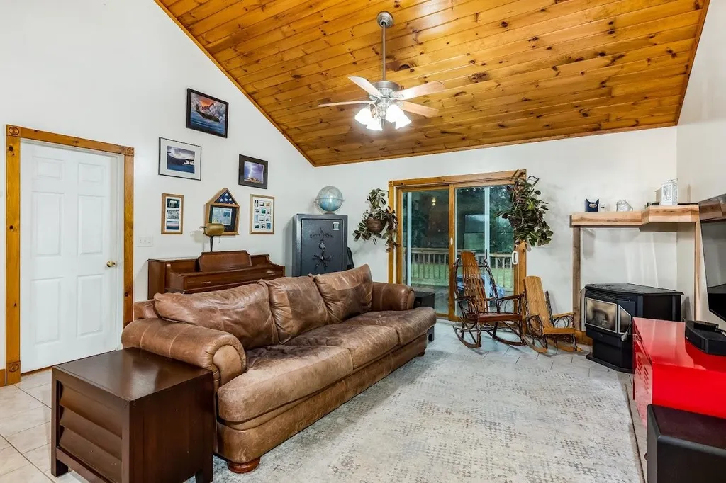 502 Kings Hill Road Bakersfield VT 05441