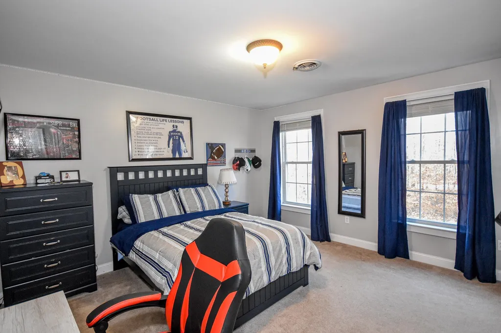 93 Tolend Road Barrington NH 03825