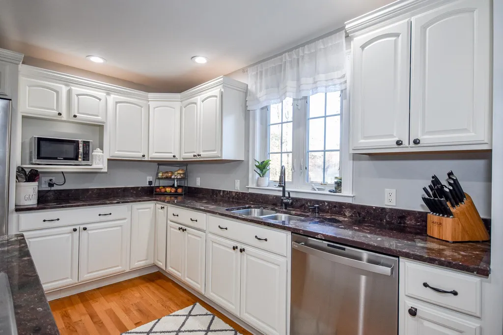 93 Tolend Road Barrington NH 03825