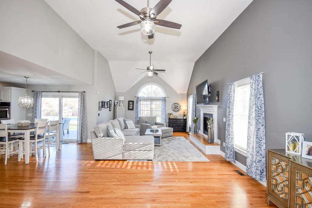 93 Tolend Road Barrington NH 03825