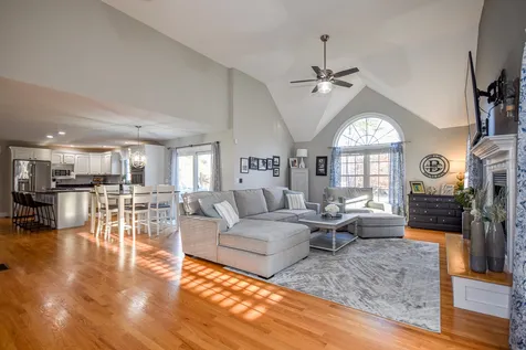 93 Tolend Road Barrington NH 03825