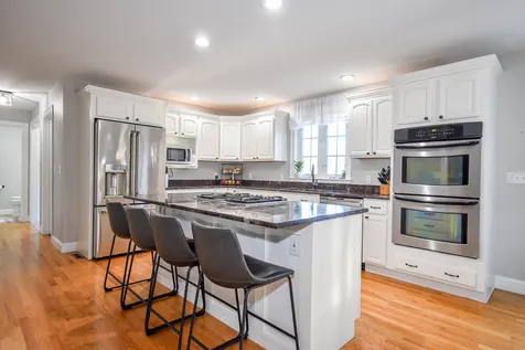 93 Tolend Road Barrington NH 03825