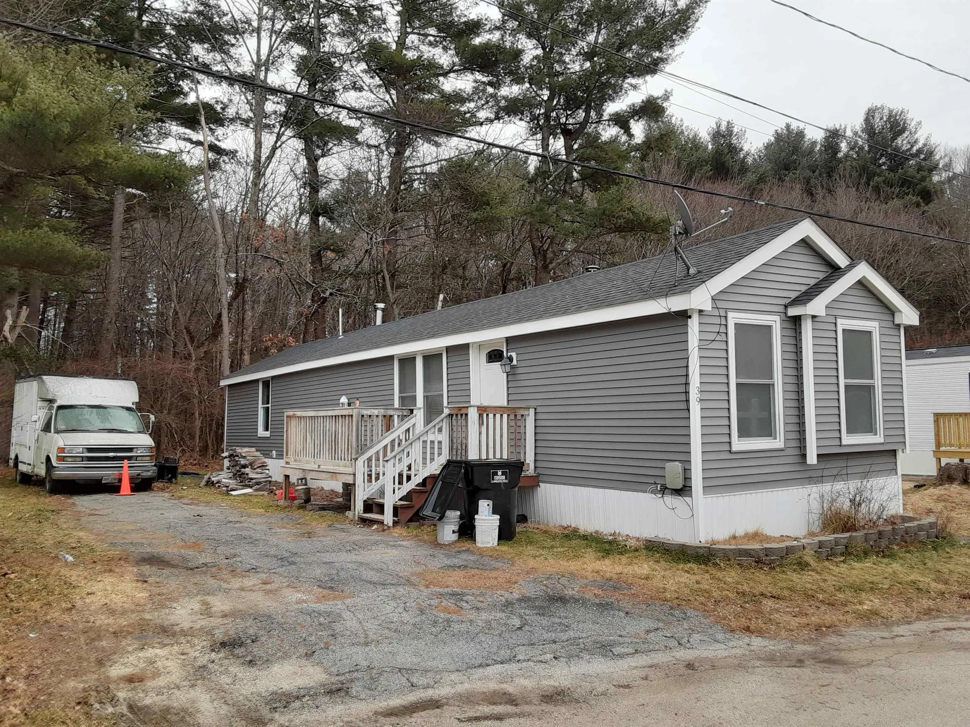 39 Mobile Drive Hudson NH 03051