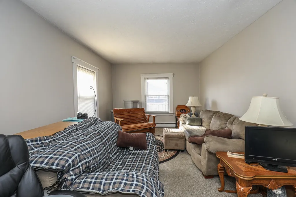 203 Alsace Street Manchester NH 03102