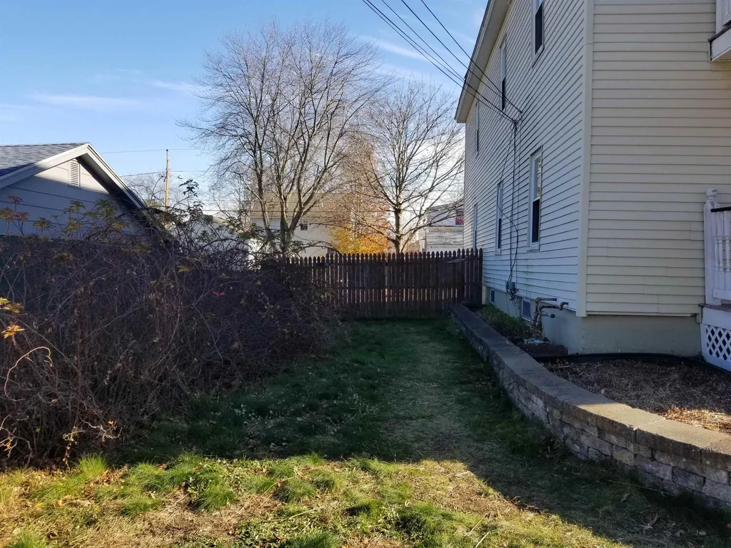 203 Alsace Street Manchester NH 03102