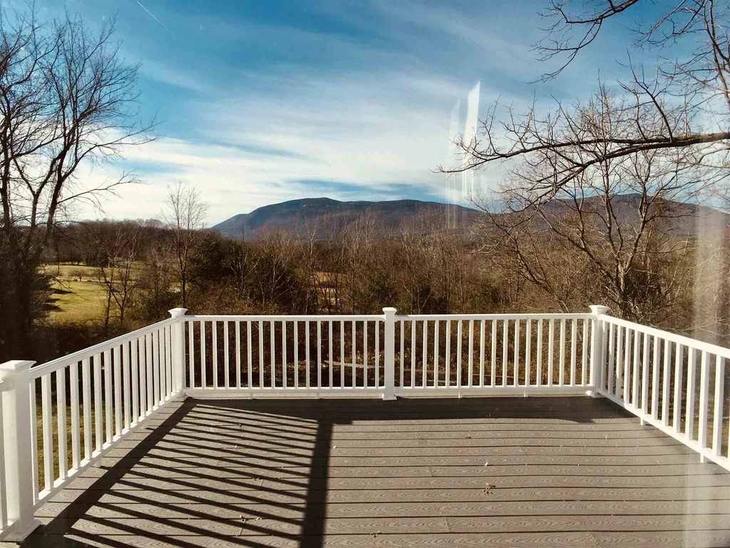 122 High Meadow Way Manchester VT 05255