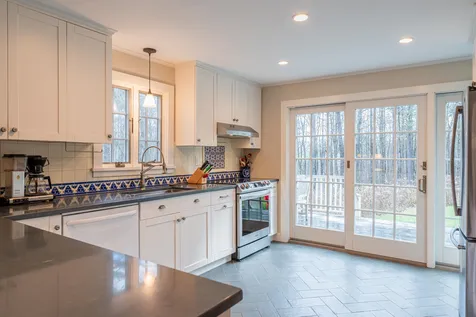 313 Mcnamara Road Dorset VT 05251