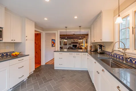 313 Mcnamara Road Dorset VT 05251