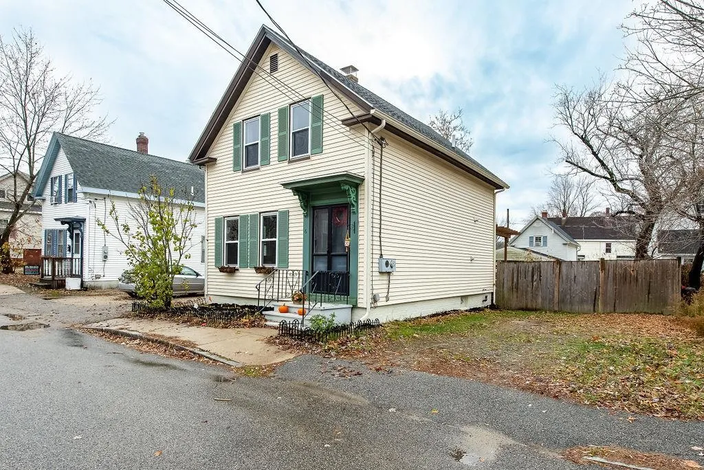 6 Baker Street Dover NH 03820
