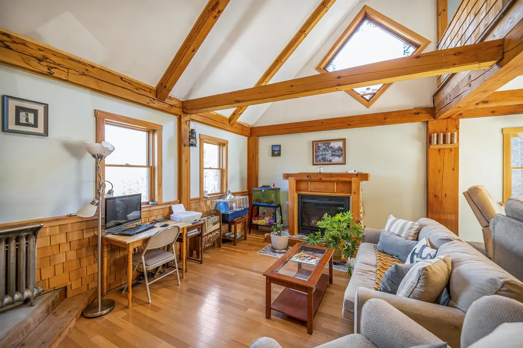 251 Pinnacle Hill Road New Hampton NH 03256