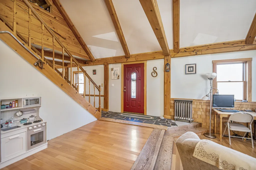 251 Pinnacle Hill Road New Hampton NH 03256