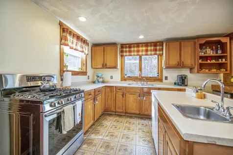 251 Pinnacle Hill Road New Hampton NH 03256