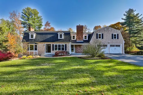 7 Indian Rock Road Nashua NH 03063