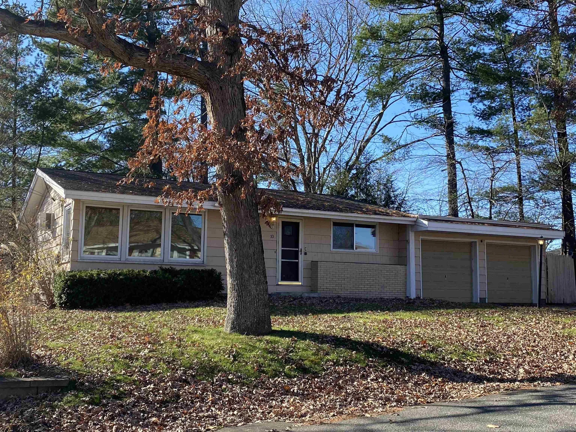 10 Vinton Street Hudson NH 03051