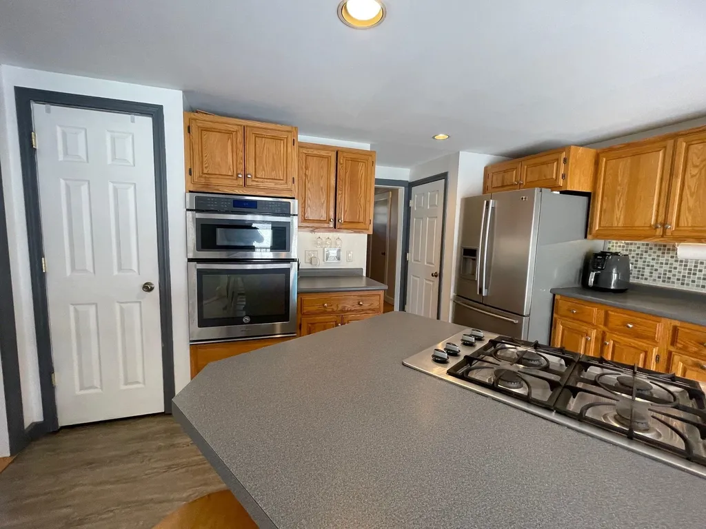 83 Ridge View Road Hartford VT 05001