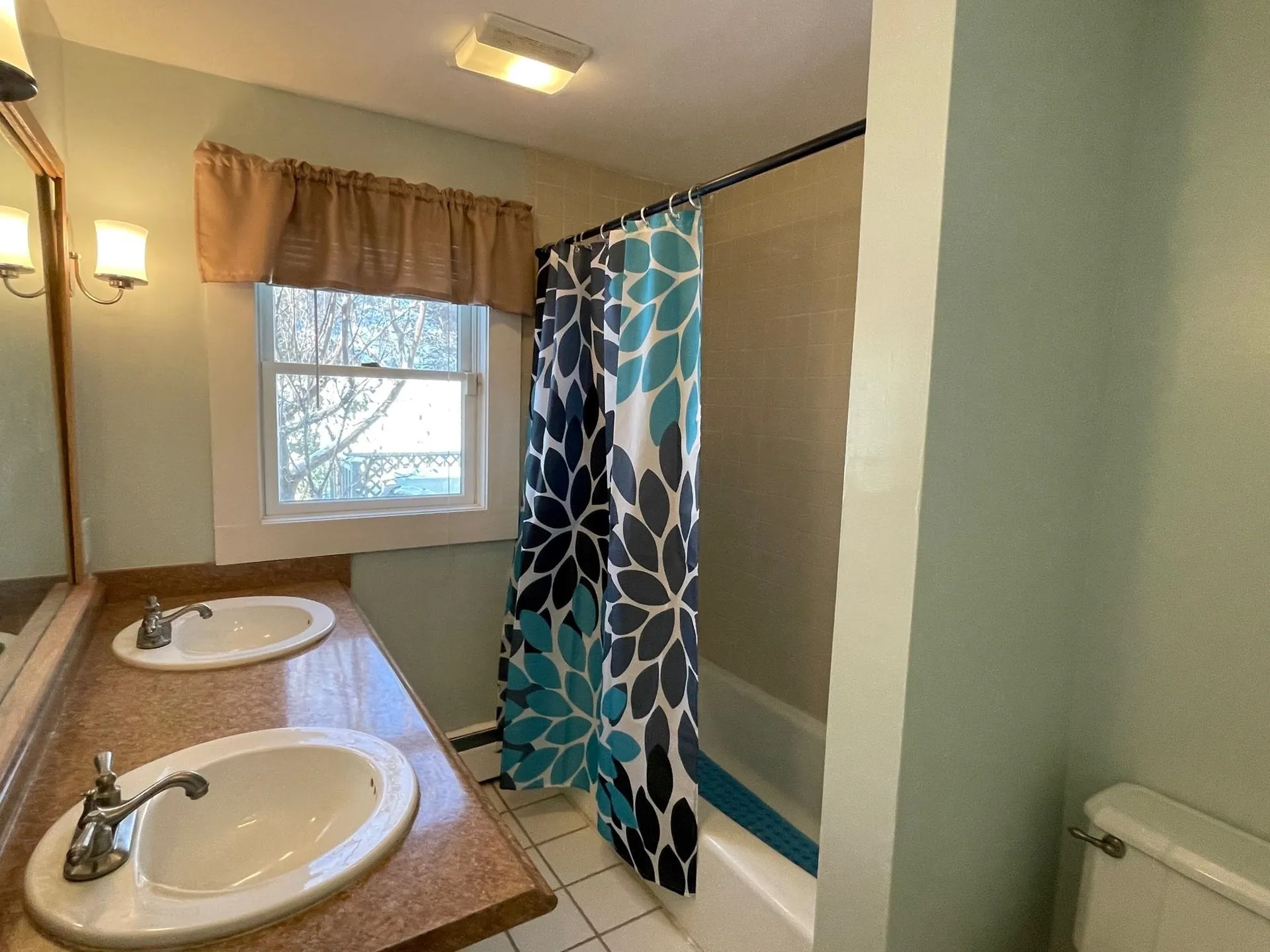 83 Ridge View Road Hartford VT 05001