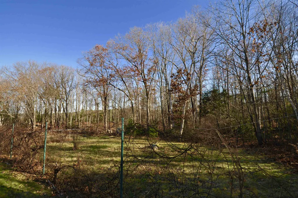 34 Ball Hill Road Milford NH 03055-3407