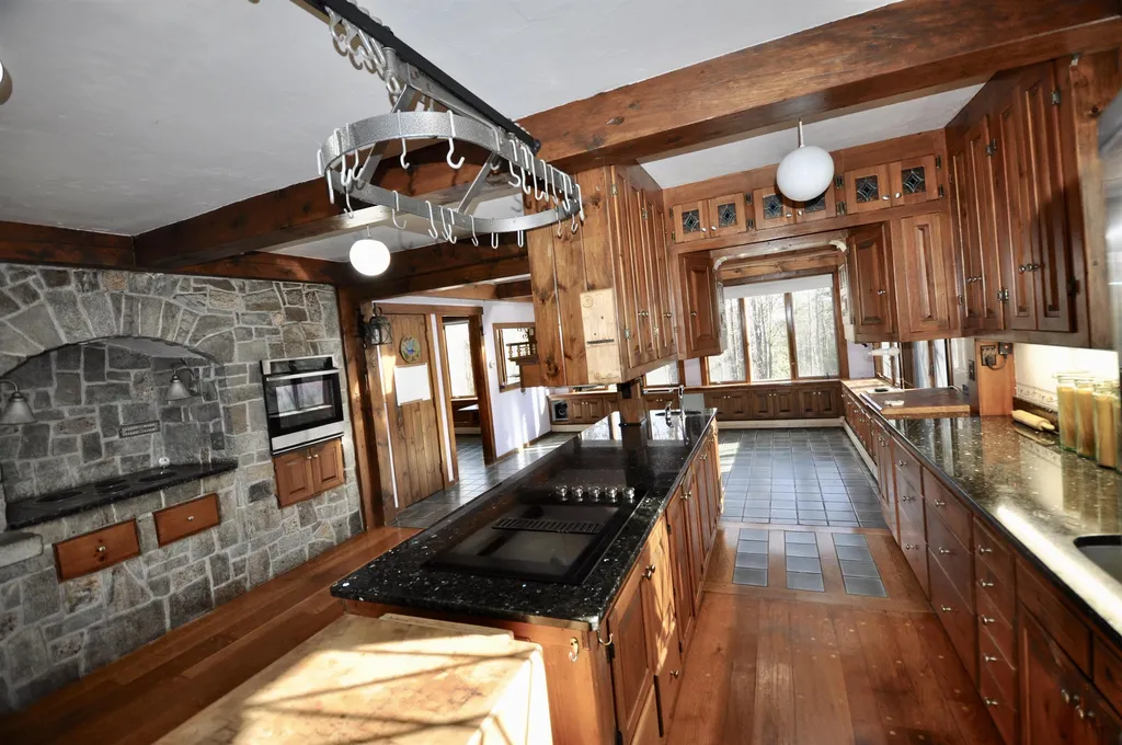 34 Ball Hill Road Milford NH 03055-3407
