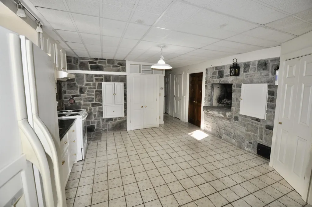 34 Ball Hill Road Milford NH 03055-3407