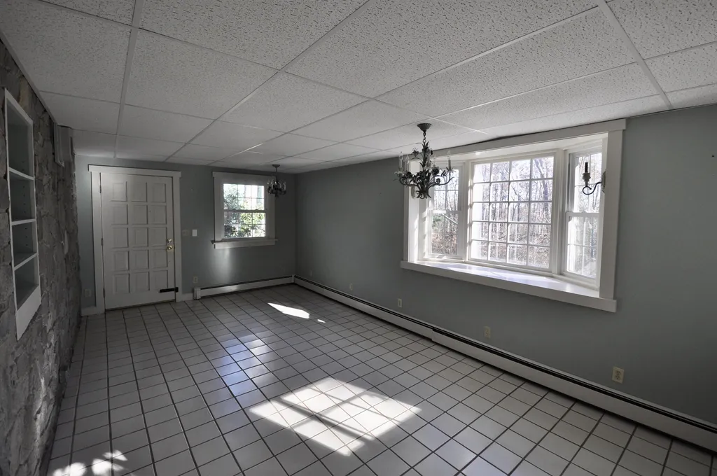 34 Ball Hill Road Milford NH 03055-3407