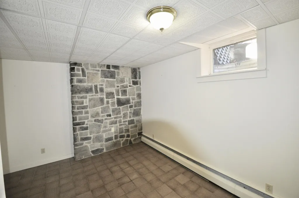 34 Ball Hill Road Milford NH 03055-3407