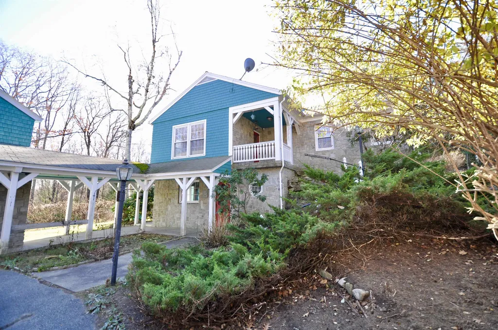 34 Ball Hill Road Milford NH 03055-3407