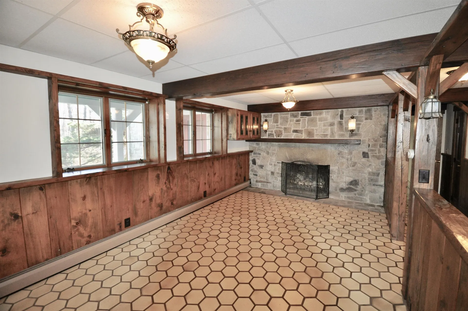 34 Ball Hill Road Milford NH 03055-3407