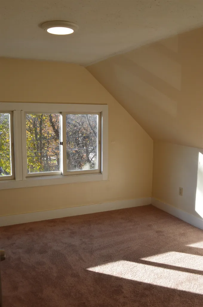 33 Oak Street Keene NH 03431