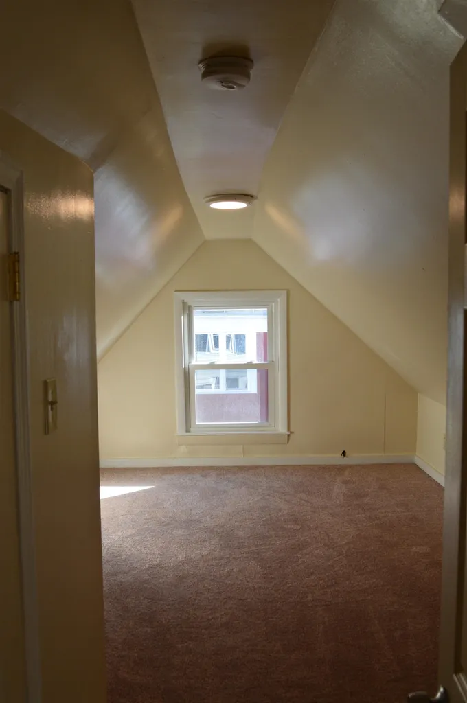 33 Oak Street Keene NH 03431